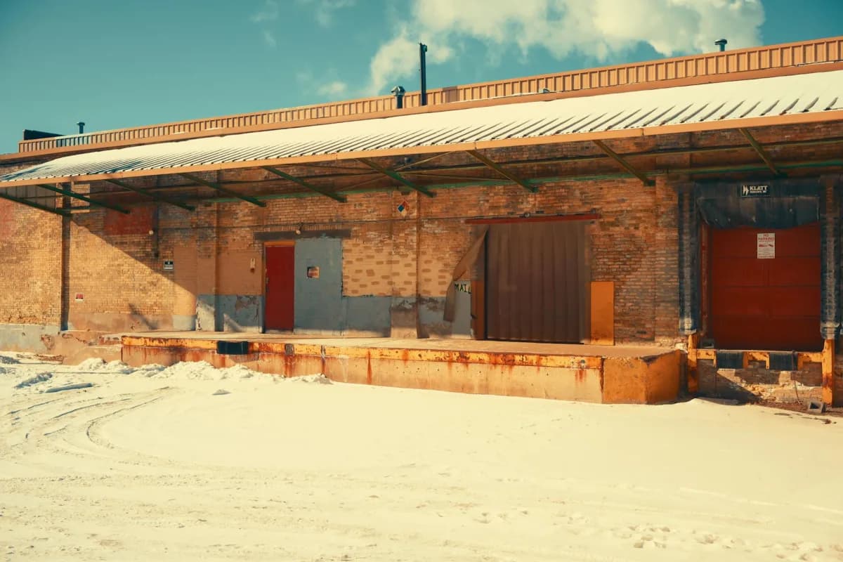 Снеговые и ветровые нагрузки для складов в Алматы: что заложить в проект